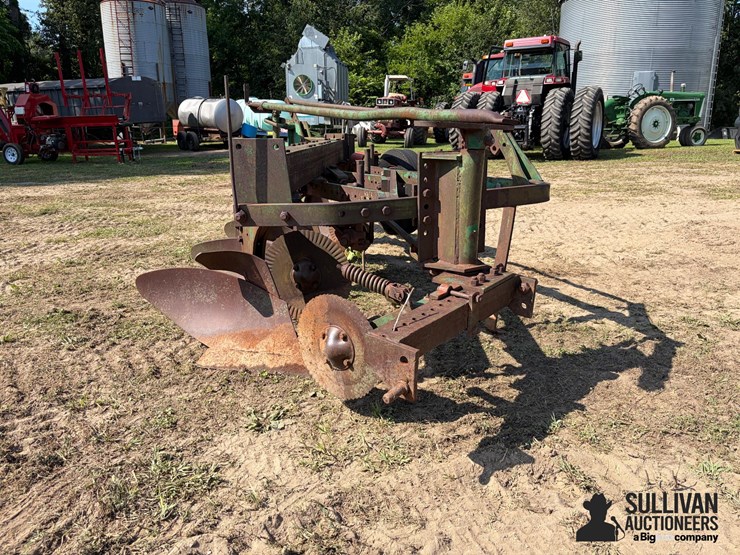 oliver-semi-mounted-4-bottom-plow-image-3