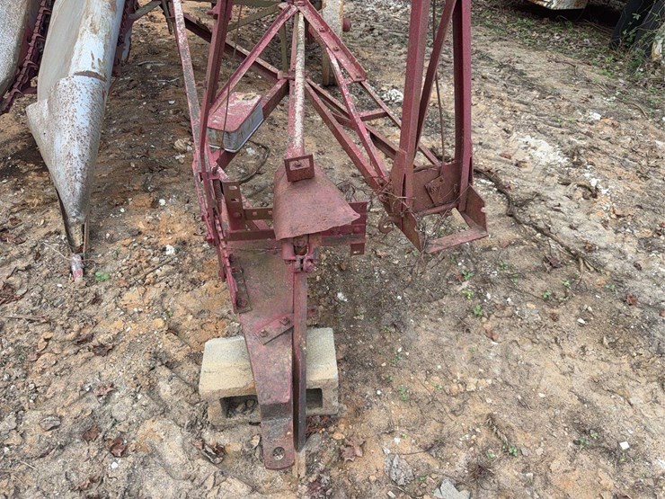 international-one-row-corn-picker-image-8