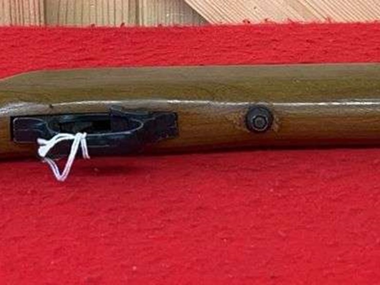 crosman-model-140-.22-caliber-pellet-rifle-image-6