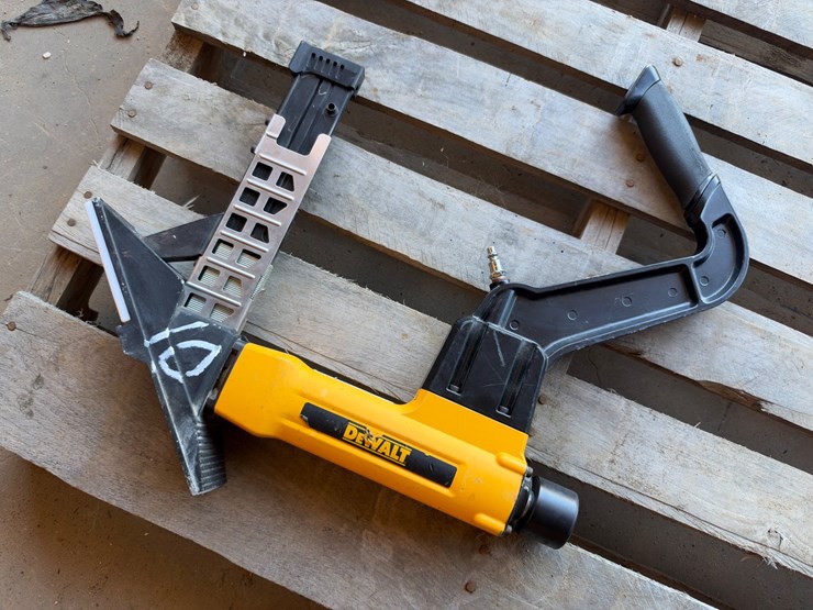 #10-•-dewalt-pneuamtic-flooring-tool-image-1