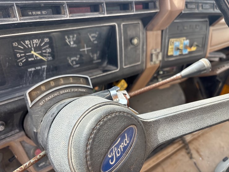 #64-•-1989-ford-ft900-crn-ford-ft900-crn-image-21