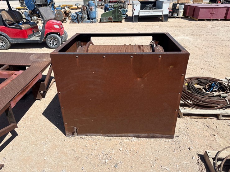 11’-x-8.5’-flatbed-wireline-truck-bed-&-wireline-winch-w/-30”w-drum-image-4