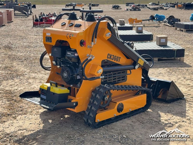 2026-captok-skid-steer-loader-image-3
