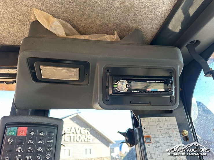 2011-john-deere-772g-awd-motor-grader-image-80
