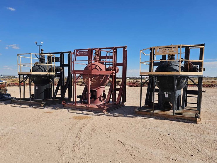 2-ring-oilfield,-truck,-&-construction-equipment-auction-image-1