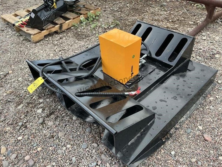 2026-giyi-53in-mower-deck-for-stand-up-skid-steer-image-4
