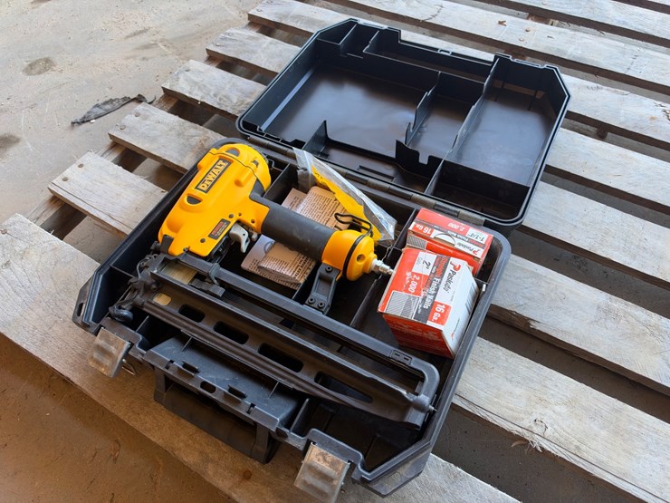 #12-•-dewalt-pneuamtic-nail-gun-w/-extra-nails-image-2