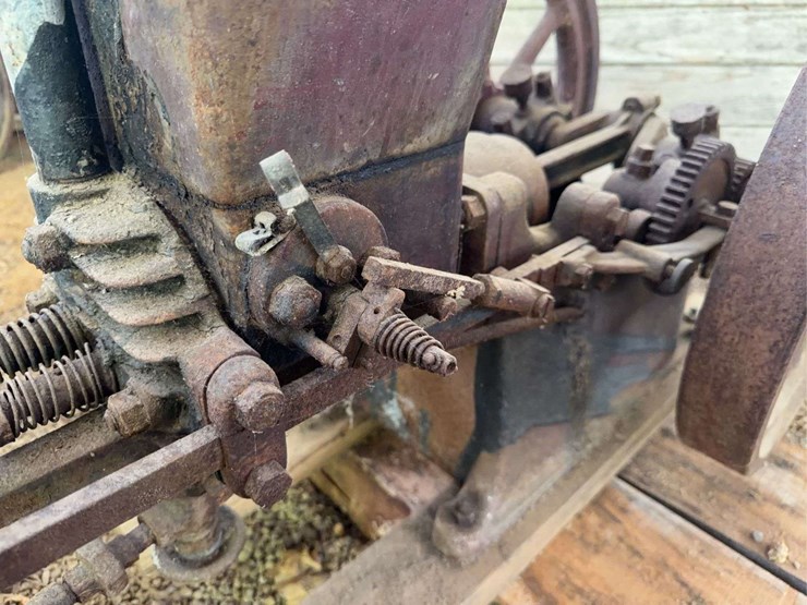 associated-2hp-gas-engine-image-9