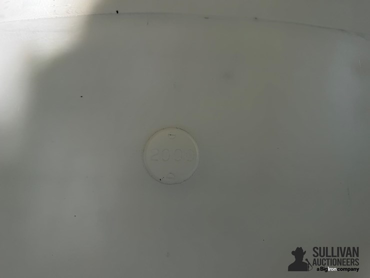 2,500-gal-poly-tank-image-13