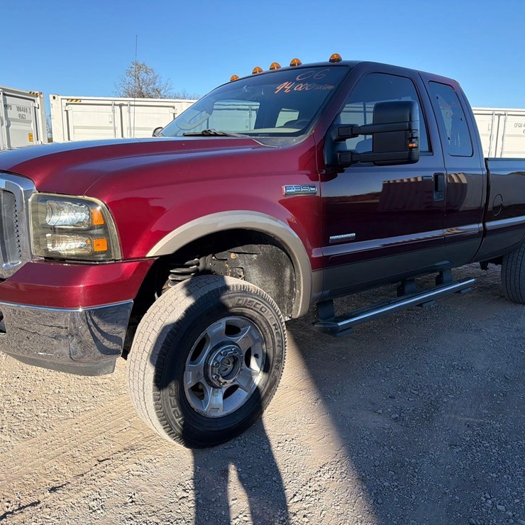 2006 Ford F350 Lariat Pick Up