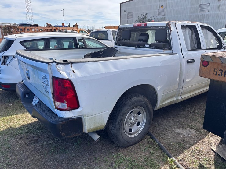 #63-•-2024-ram-1500-classic-four-door-pickup-truck-image-3