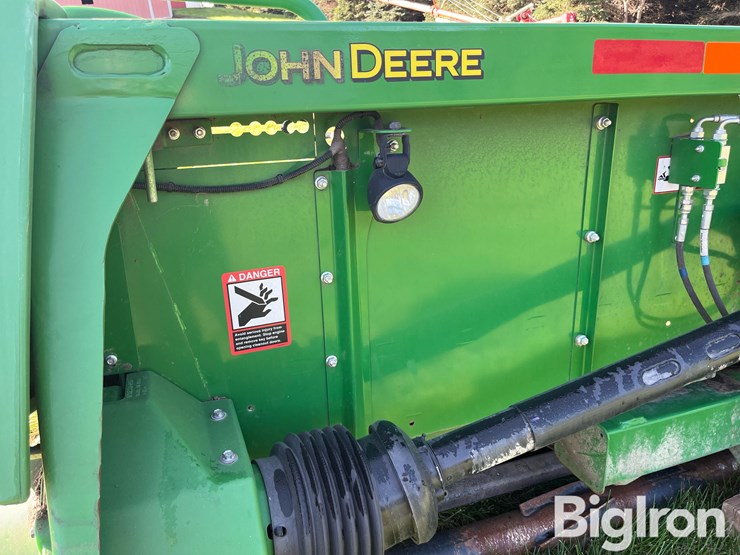 2015-john-deere-608c-corn-head-w/ez-trail-header-trailer-image-19