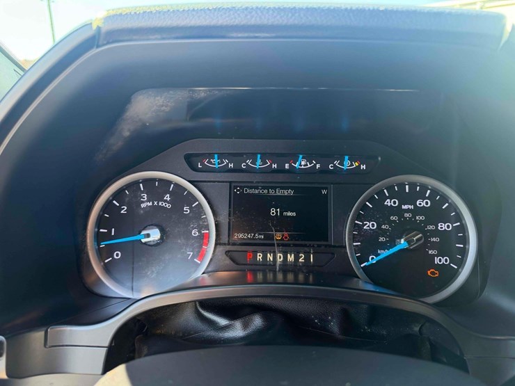 2017-ford-f-250-xlt-super-duty-pick-up-truck-image-24