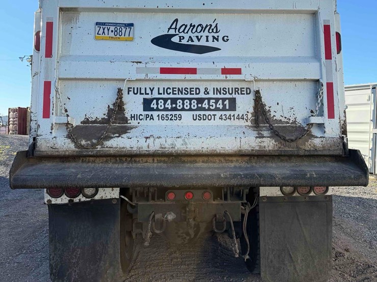 2006-sterling-acterra-tandem-axle-dump-image-10