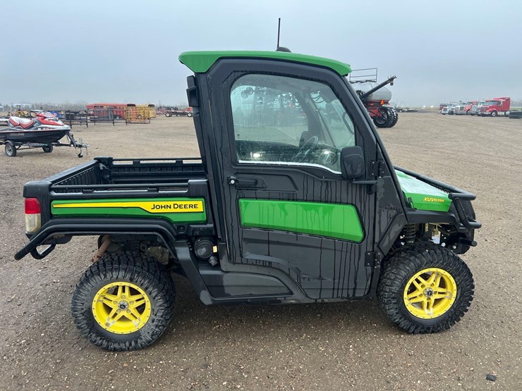 john-deere-gator-image-4