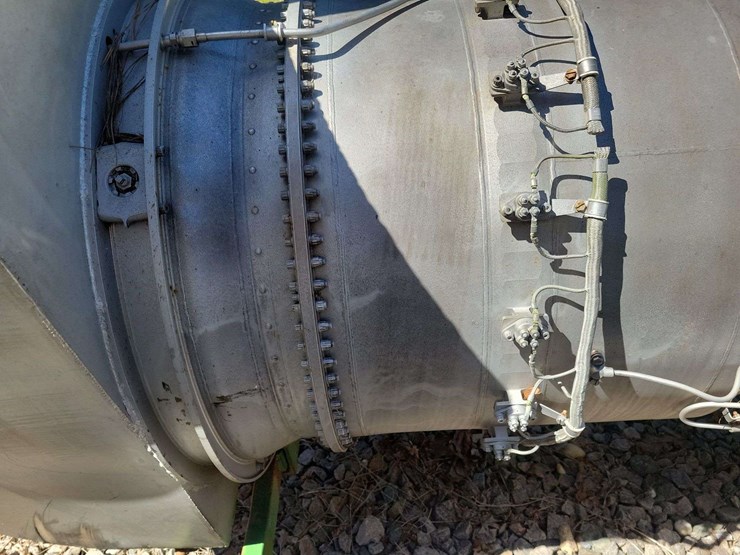 jet-engine-pulling-tractor-image-9