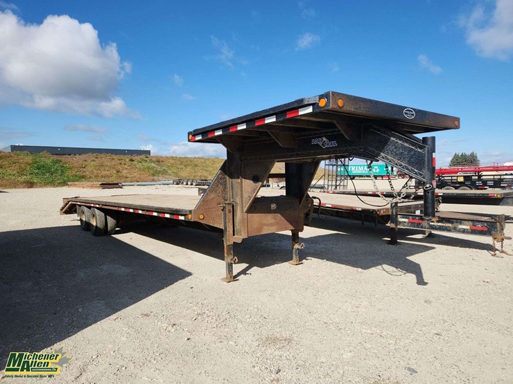 2010-load-trail-t/a-25ft-gooseneck-equipment-trailer-image-2