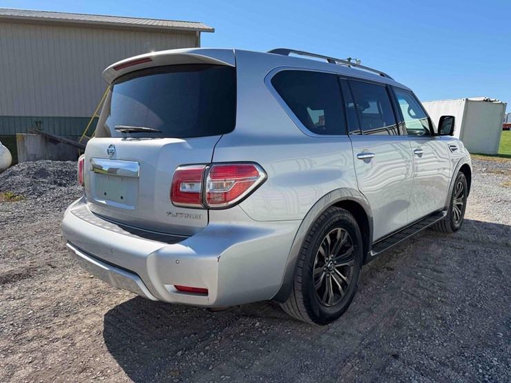 2017-nissan-armada-suv-image-7