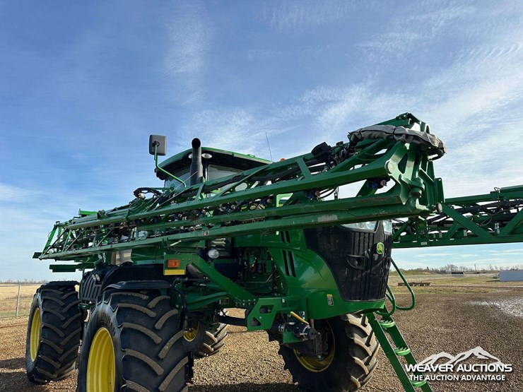 2014-john-deere-r4030-4x4-high-clearance-self-propelled-sprayer-image-58