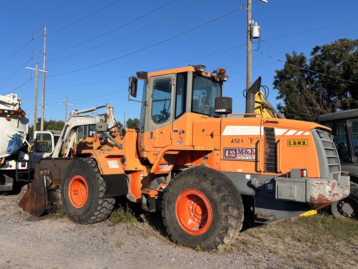 #1-•-doosan-dl-250-articulated-wheel-loader-image-2