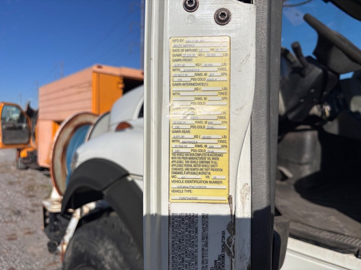 #5-•-2012-international-workstar-7400-vac-con-vacuum-truck-image-28