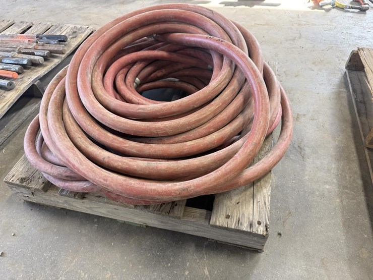 pnuematic-air-hose-on-pallet-image-2