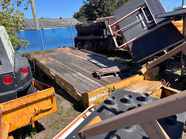 #30-•-eager-beaver-flatbed-equipment-trailer-image-3