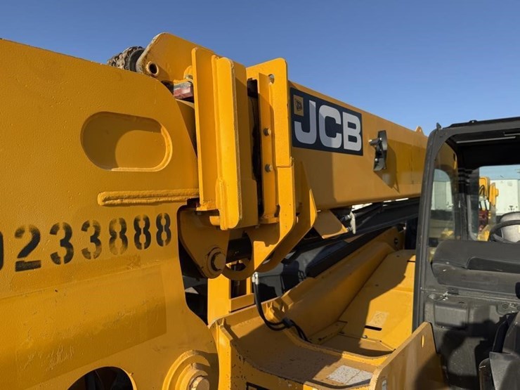 2018-jcb-509-42-telescopic-reachlift-image-25