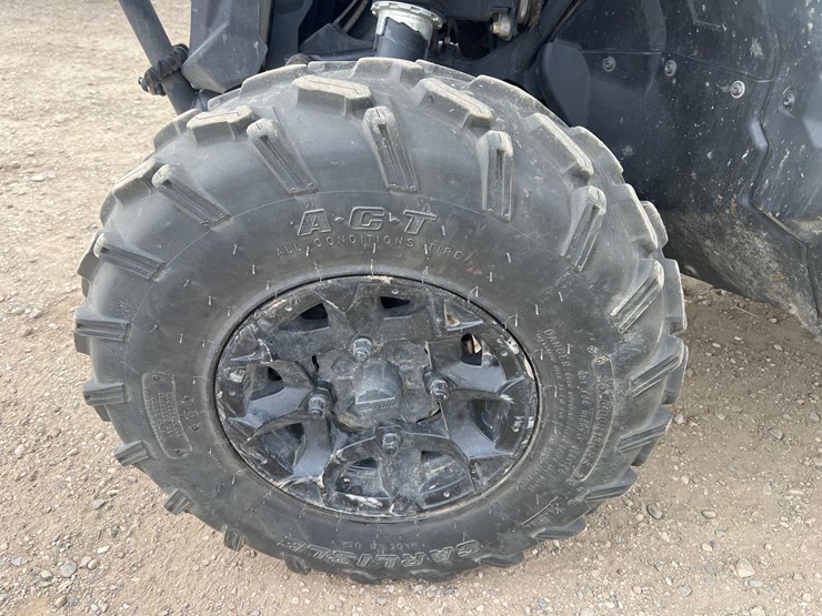 2020-can-am-maverick-utv-image-10