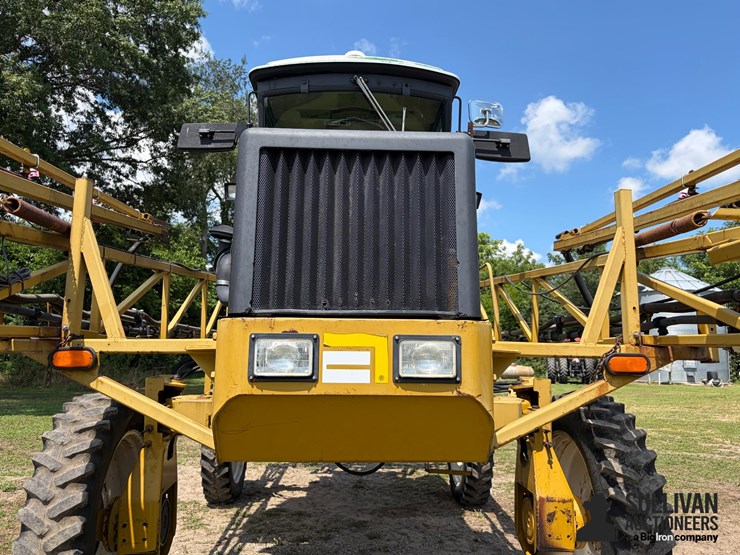 ag-chem-rogator-554-self-propelled-sprayer-image-14