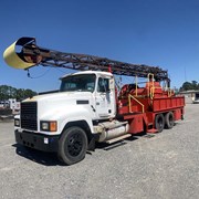 2001 MACK CH613