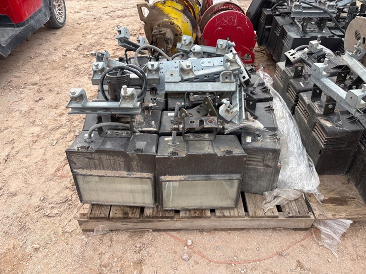 pallet-of-(12)-floodlights-image-3