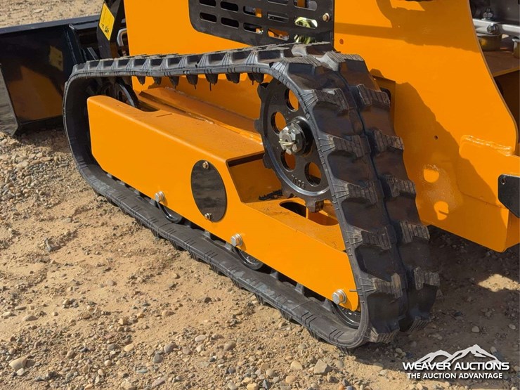 2026-captok-skid-steer-loader-image-21
