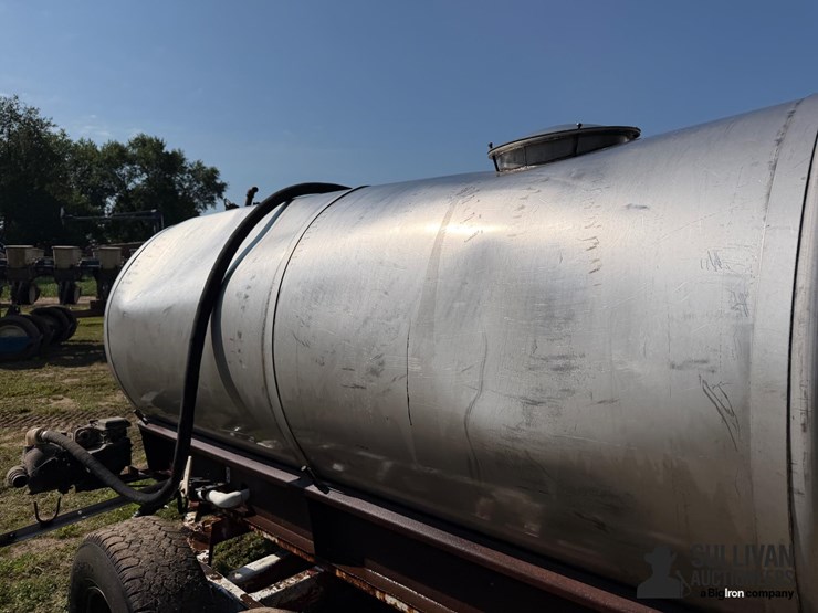 1,050-gal-stainless-steel-t/a-nurse-tank-image-16