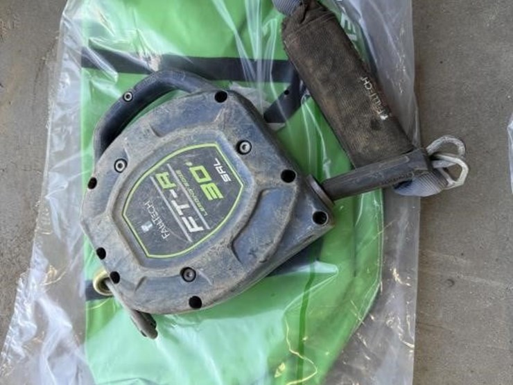 falltech-ft-r-30'-safety-line-w/-bag-image-1