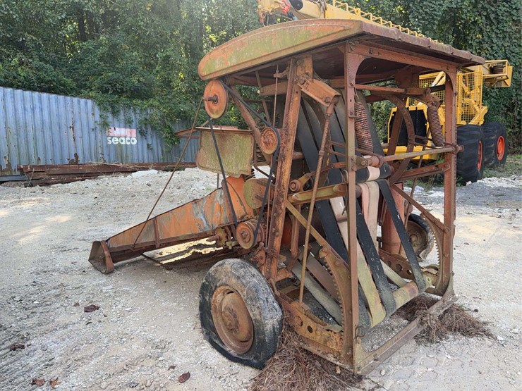allis-chalmers-all-crop-combine-image-5