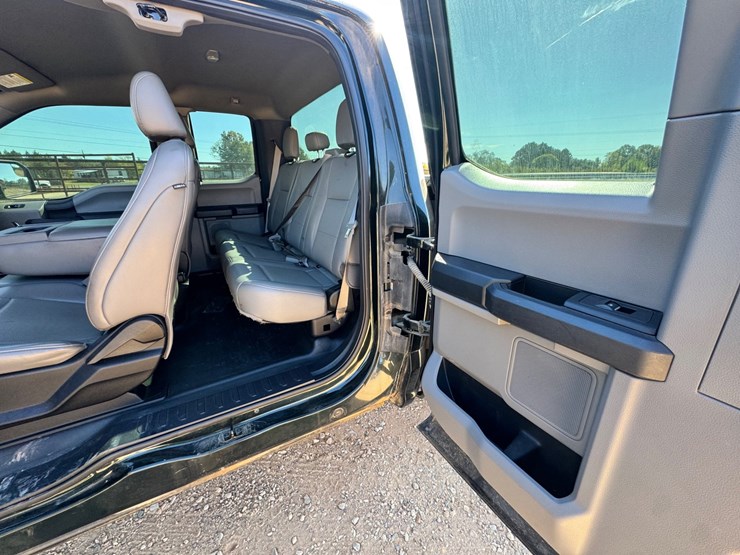 #9021-•-2019-ford-f-150-xl-image-12