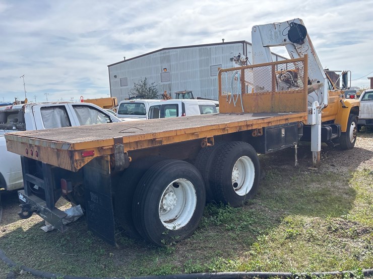#64-•-1989-ford-ft900-crn-ford-ft900-crn-image-3