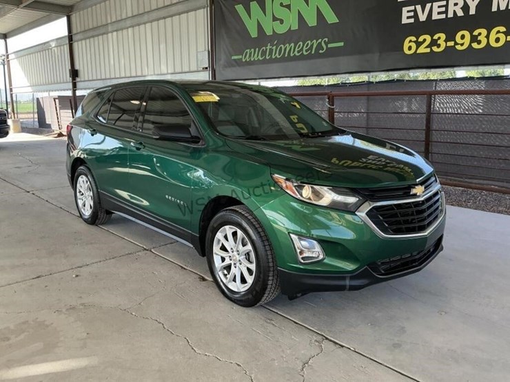 2019-chevrolet-equinox-ls-suv-image-2