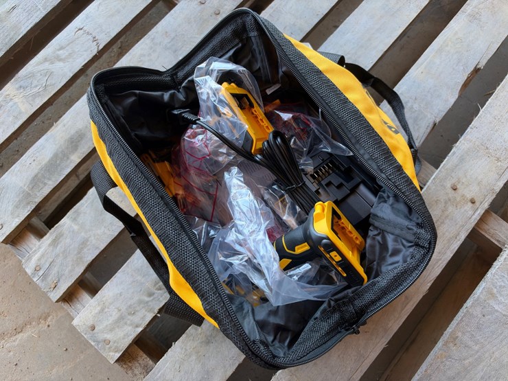 #21-•-dewalt-impact-driver-and-drill-with-batteries-and-charger-image-3