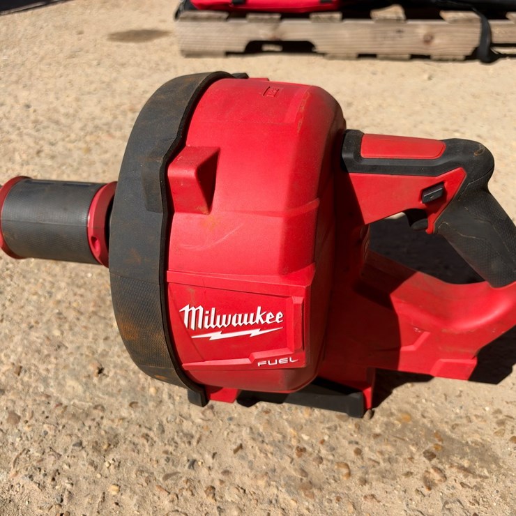 #1186 • Milwaukee M18 Drain Snake W/ Cable-Drive Locking Field System