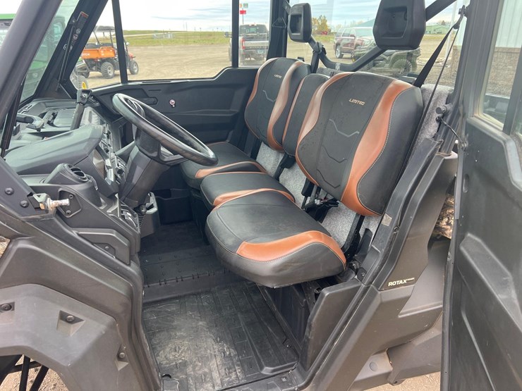 2022-can-am-defender-utv-image-9