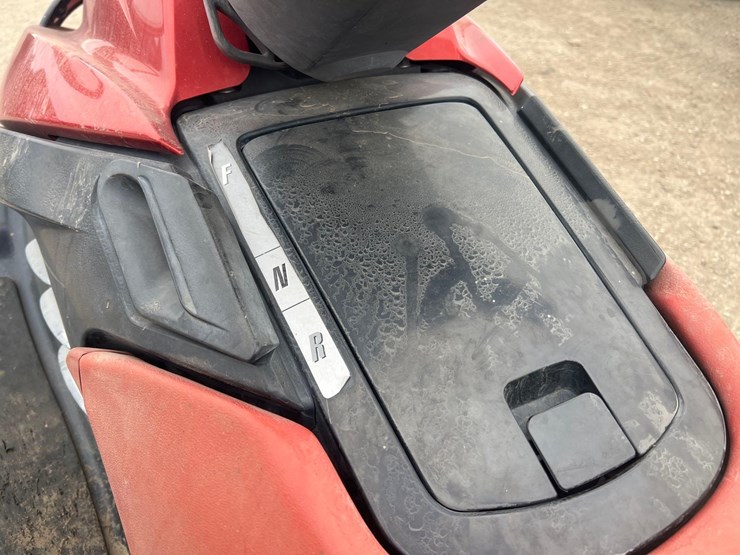 2006-rxt-jet-ski-image-9