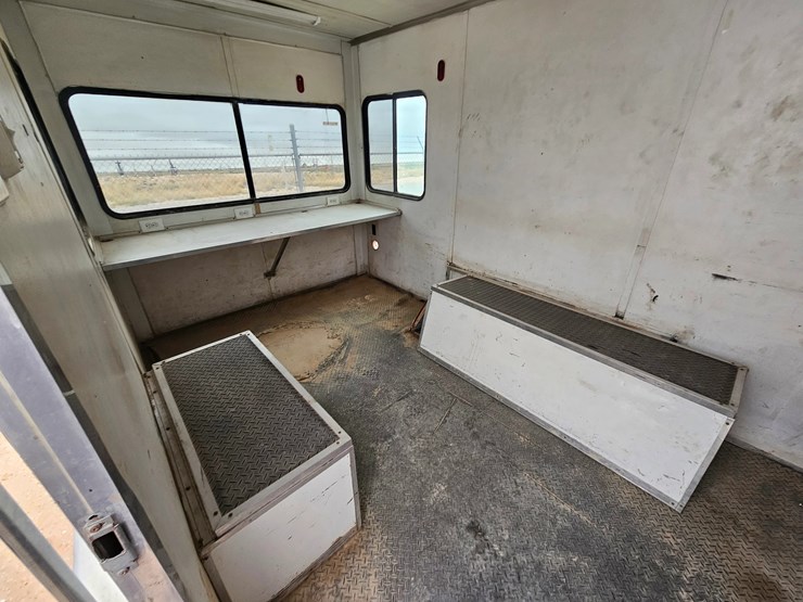 2019-lark-united-12’-x-7’-t/a-bumper-pull-mobile-office-trailer-image-13