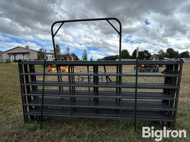hw-livestock-panels-&-arched-gate-image-6