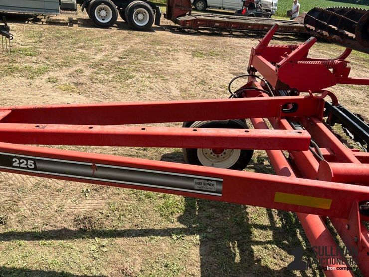 unverferth-225-double-basket-rolling-harrow-image-11