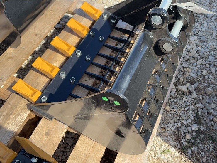 mini-excavator-sieve-bucket-with-teeth-image-6