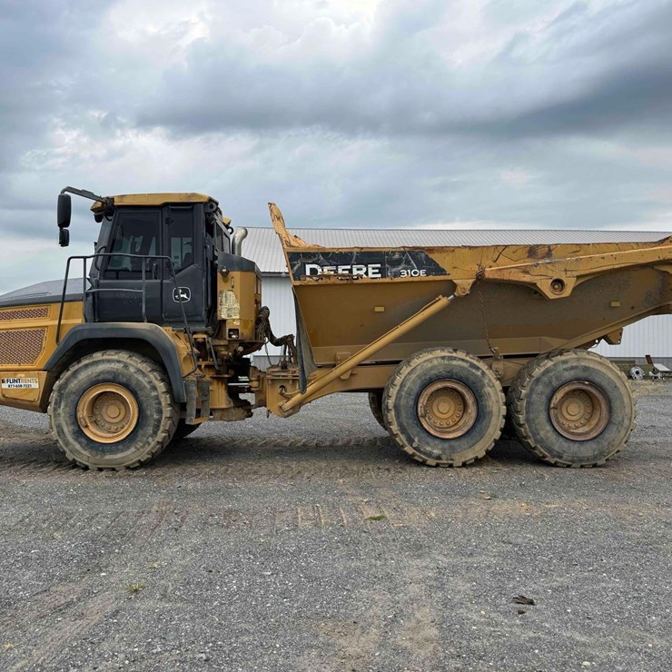 2017 Deere 310E Haul Truck *Unit is Located in Delmar Delaware*