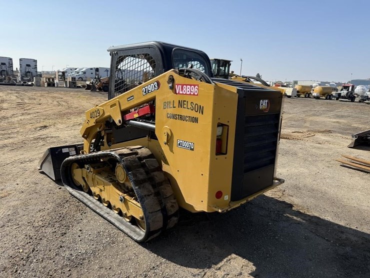 2022-caterpillar-279d3-image-4
