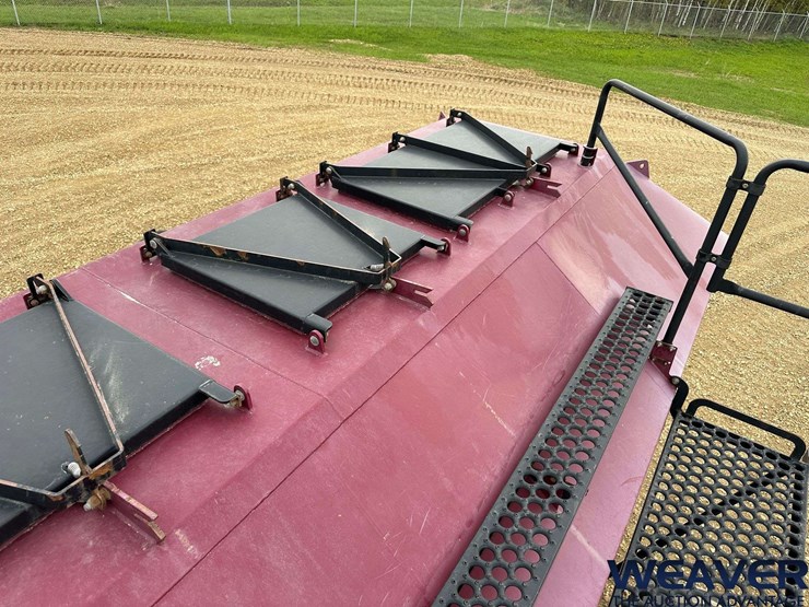 2010-seedhawk-62-ft.-seeder-image-67